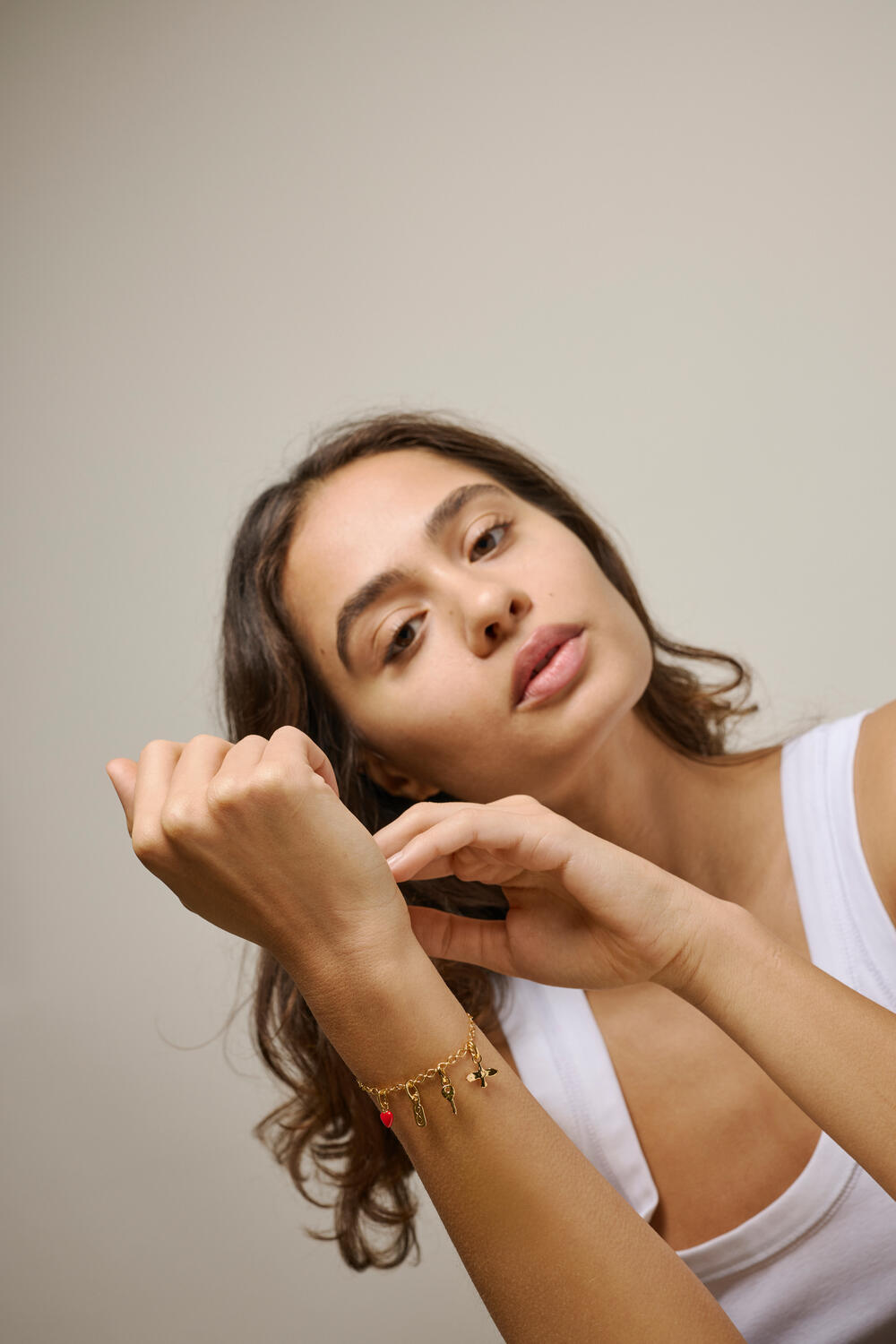 Simple Charm armbånd - guldfarvet